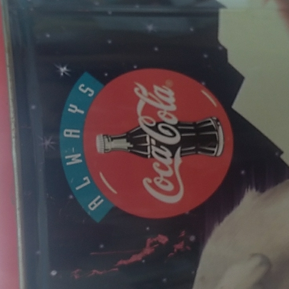 ❄️Coca Cola Collectible Tin Happy Holidays Skiing Polar Bears 🐻‍❄️ - Picture 4 of 12